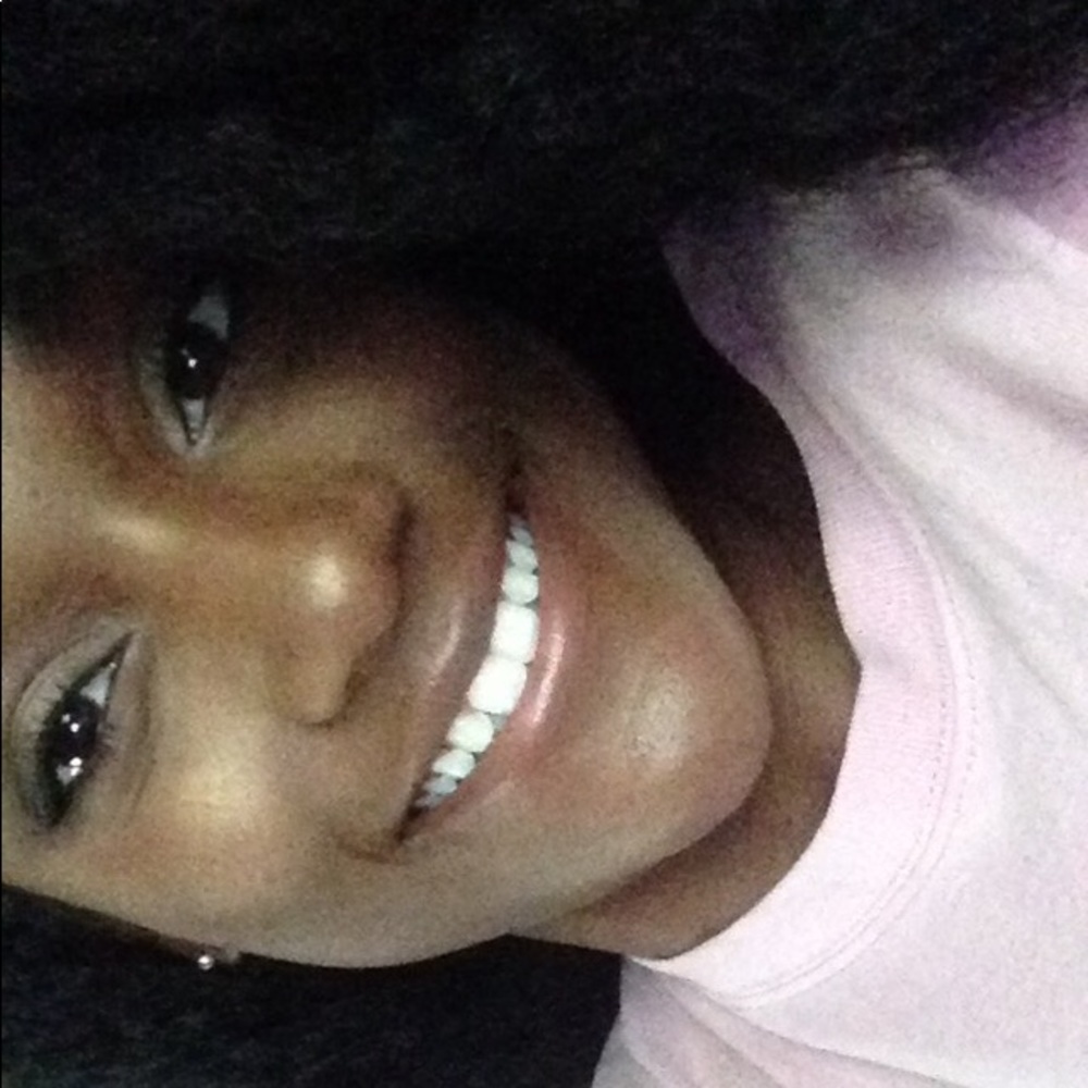 Meet your Posher, Amaya